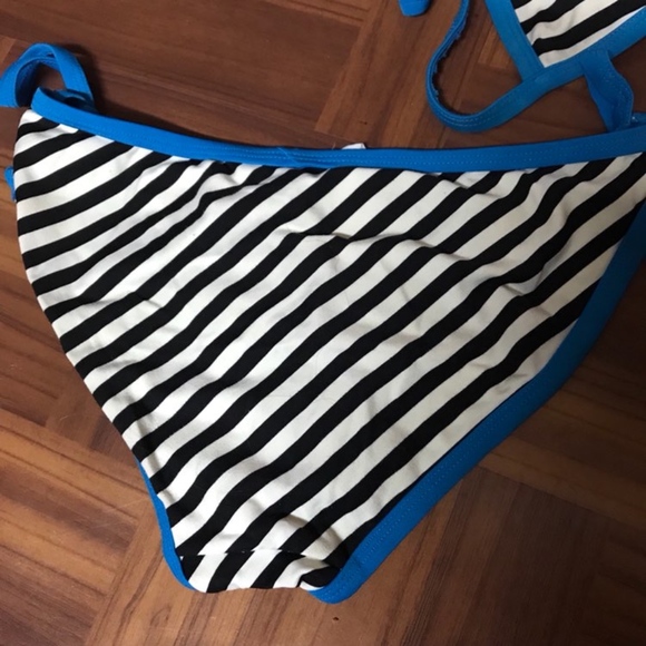 Bikini Set - Picture 6 of 6